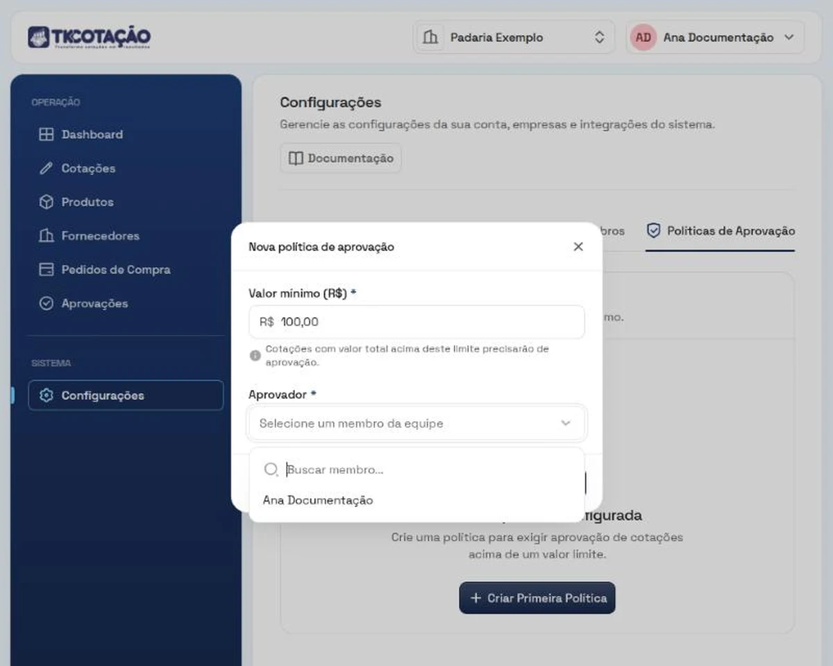 Janela Nova política de aprovação com o campo Valor mínimo preenchido com 100,00 e a lista de membros aberta para escolher o aprovador.